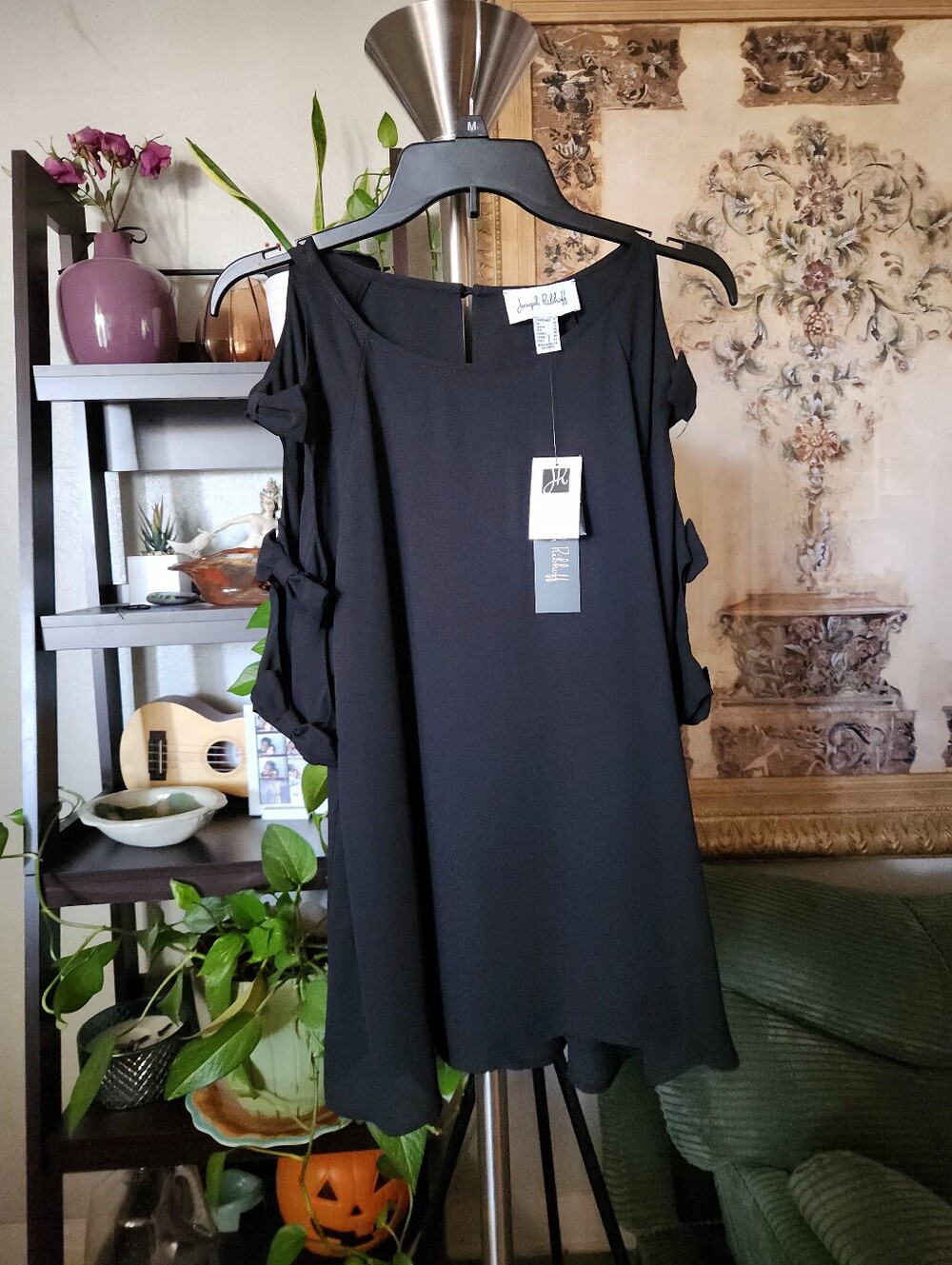 NWT Joseph Ribkoff Black Cold Shoulder Tunic Blouse 182271 Size 6 8 Retail $240